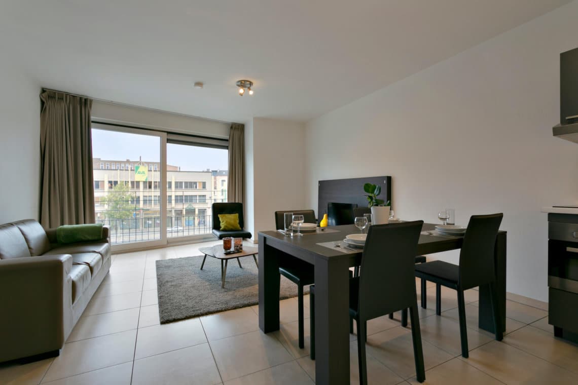 spacious two bedroom furnished apartment on brussels canal