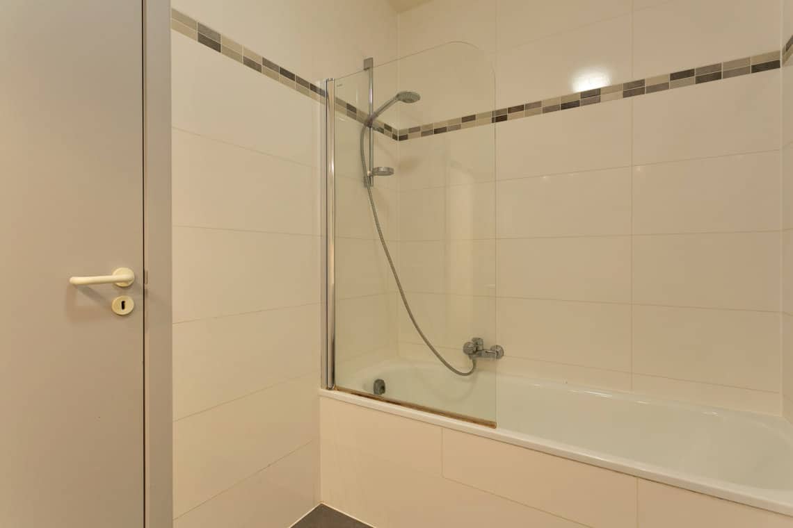 dunant gardens two bedroom apartment bathroom bathtub and shower