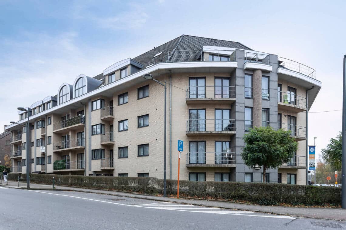 exterior of woluwe gardens residence