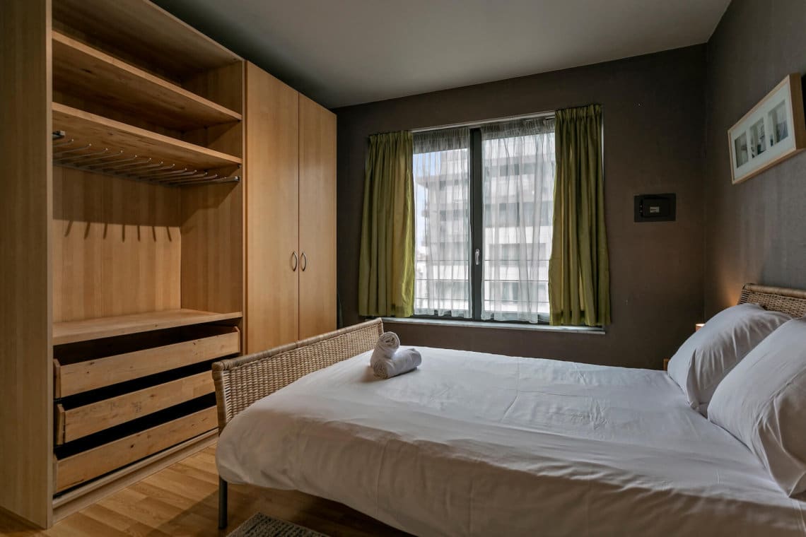 large storage space and wardrobe in bbf serviced apartment near world trade centre brussels