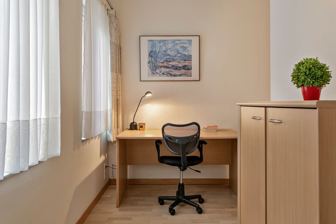 work from home office space in bbf europark apartment