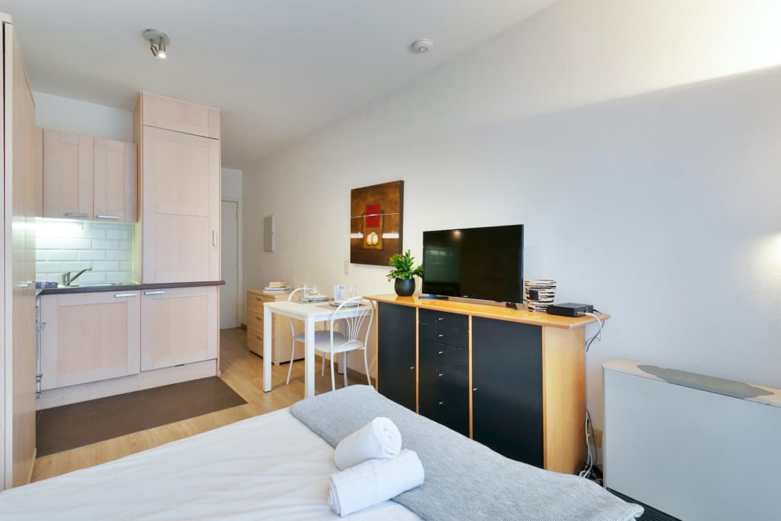 serviced apartment with cable television near european commission