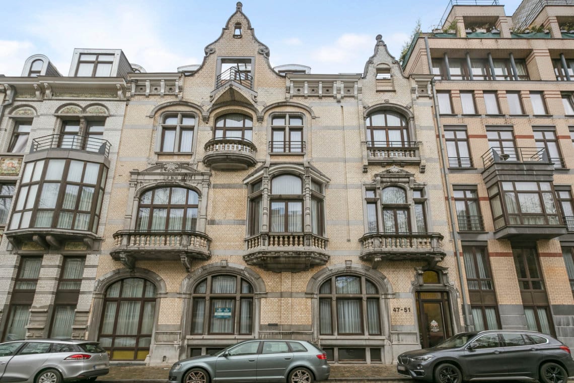 exterior facade of jubel park residence opposite park cinquantenaire