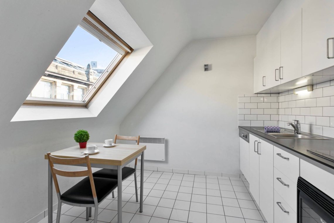 fully equipped kitchen in bbf serviced apartment in brussels