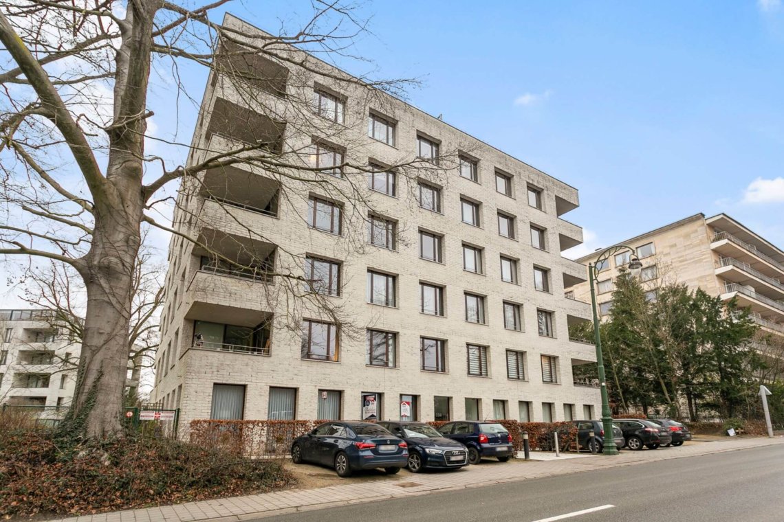 exterior facade of zonien residence near bois de la cambre